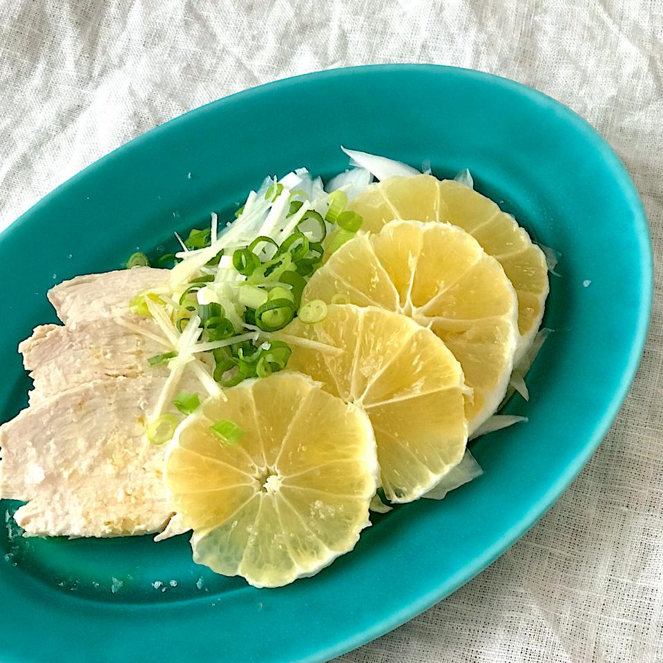 るん♪さんの料理 チキンと新玉日向夏のサラダ♪